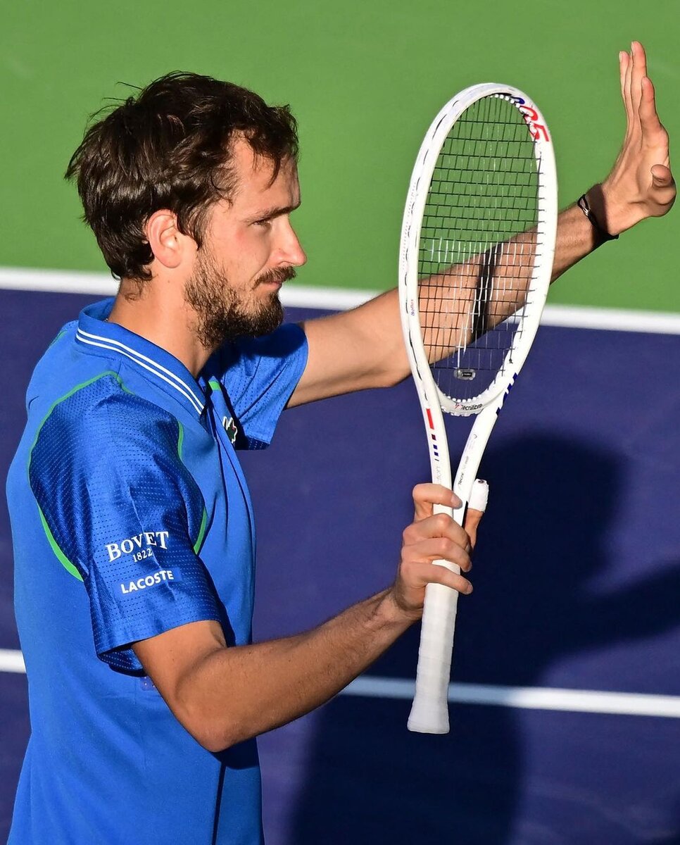 Медведев непобедим уже больше месяца