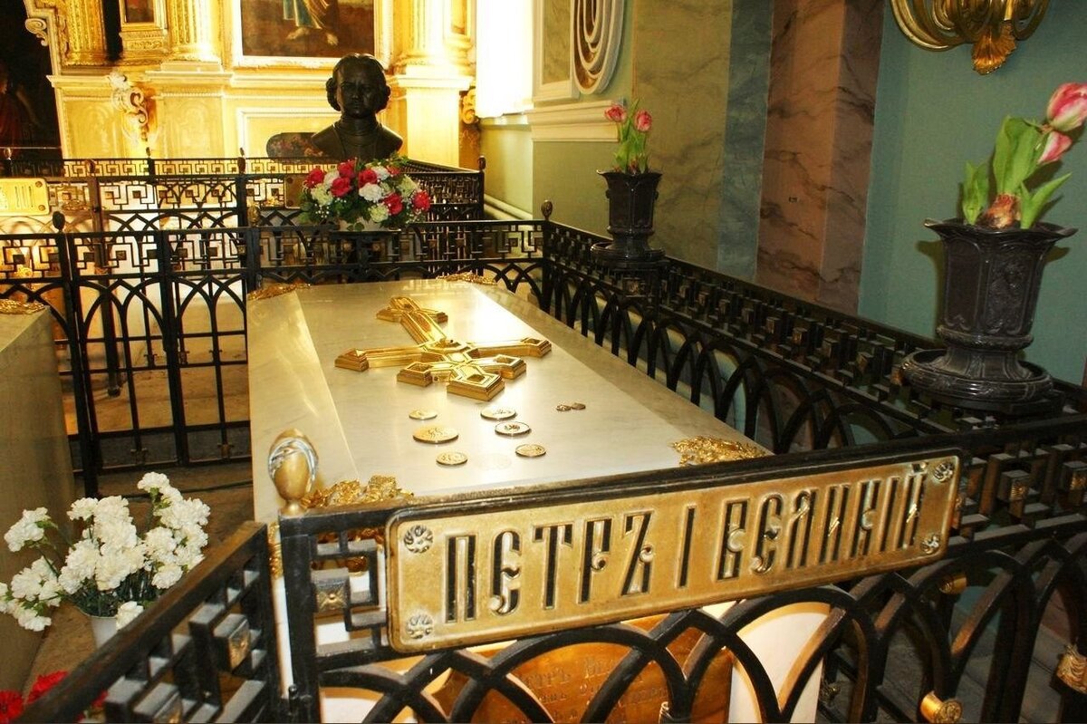 Где могила петра 1 фото Зачем большевики грабили могилы русских царей? История & Жвачка Дзен