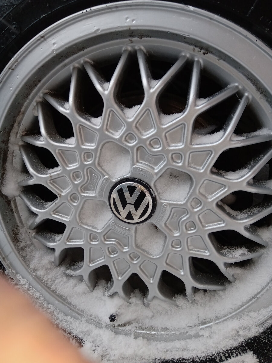 Диски тоже подверглись глобальной чистке, полировке и покраске