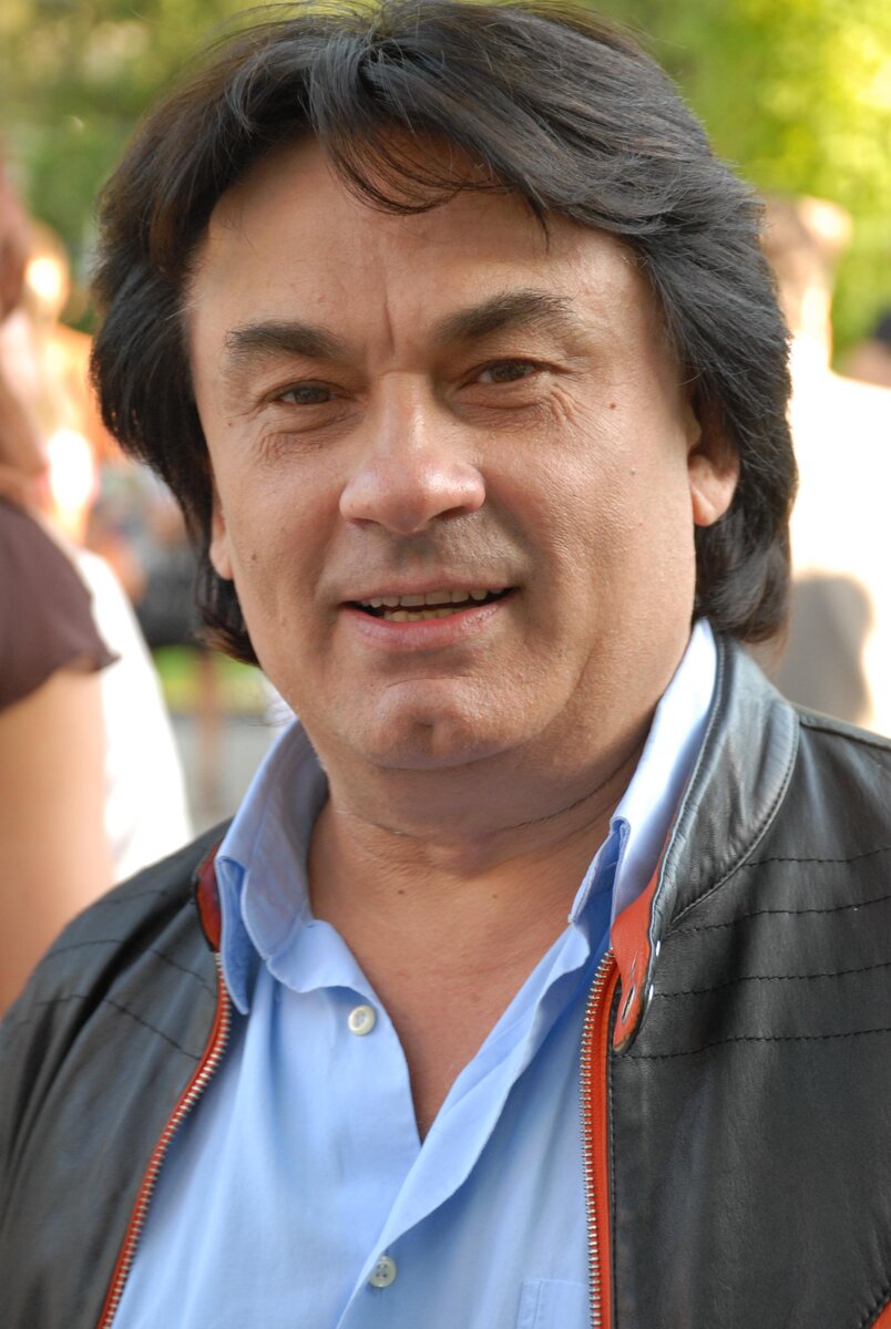    Александр Серов