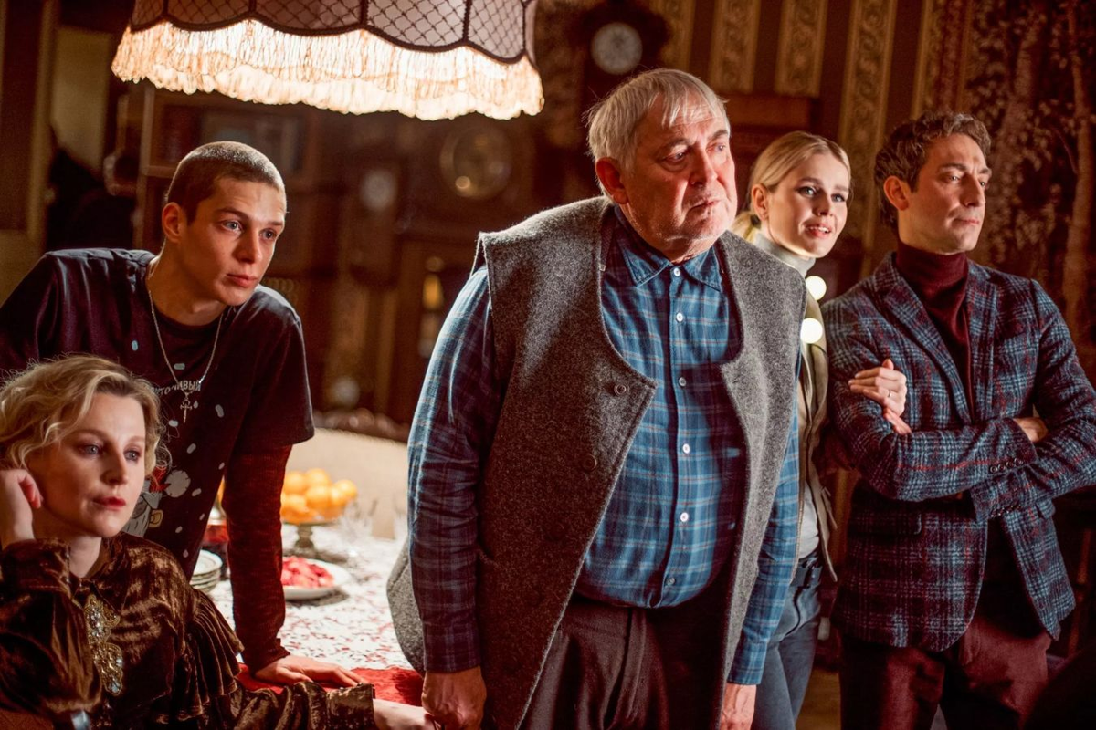 кадр из сериала "Вампиры средней полосы"