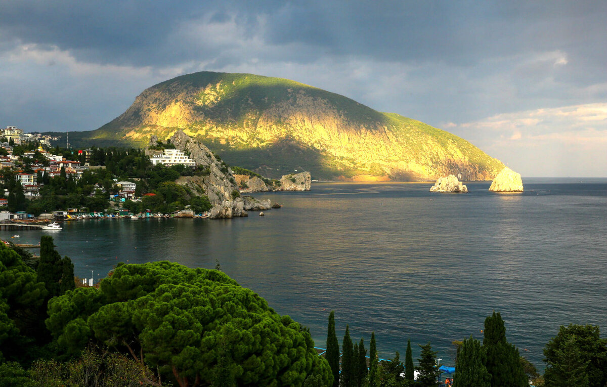 Крым/Таврида, гора Медведь.