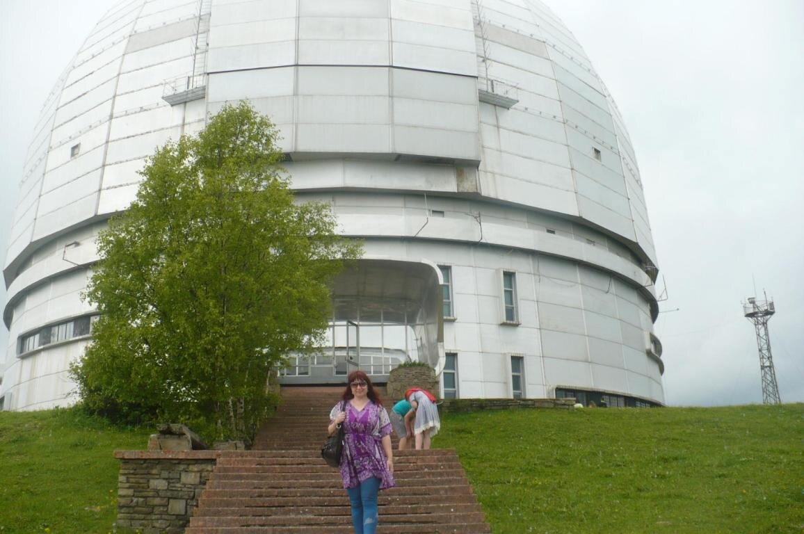 У подножия обсерватории в Нижнем Архызе на высоте 2047 метров над уровнем моря на отрогах горы Пастухова. Фото автора