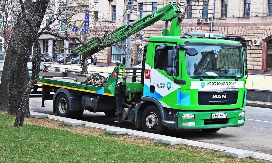 Современный эвакуатро в Москве (фото из интернета)
