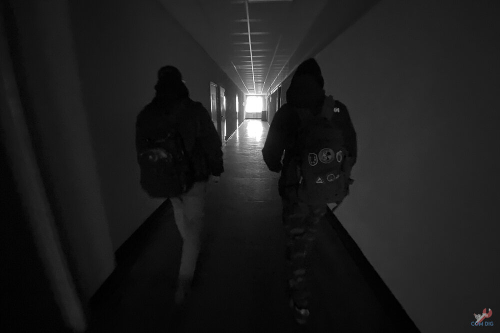 Коридор заброшенного заводоуправления. 