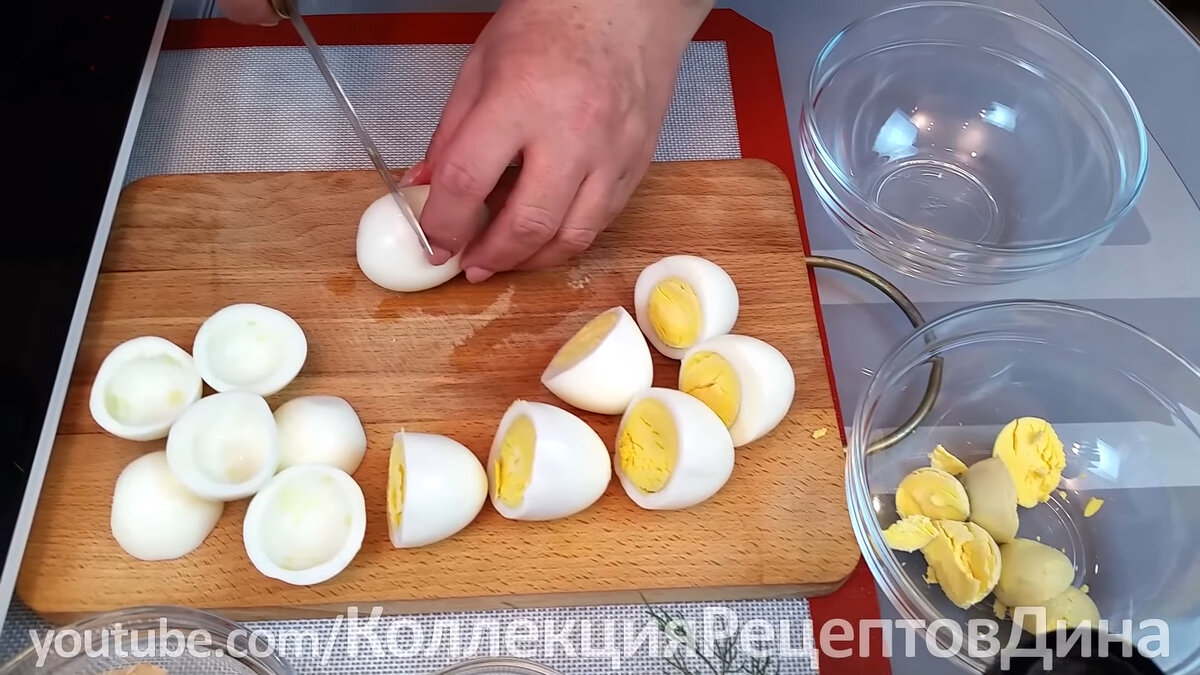 Грибочки из яиц
