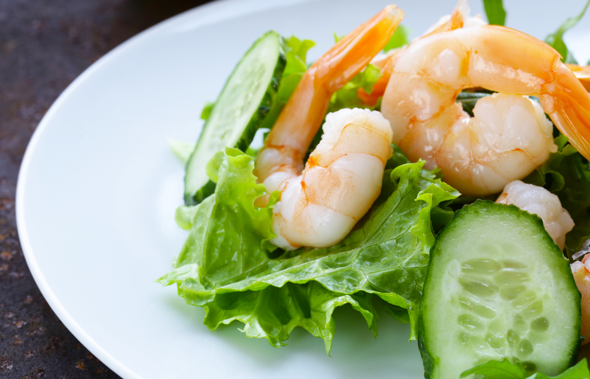 14 лучших рецептов салата с креветками: простые и вкусные идеи