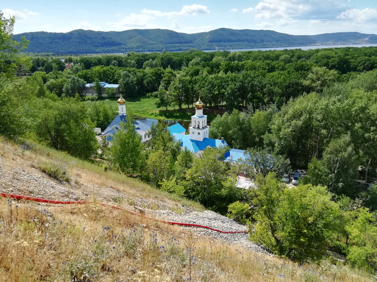Храм в честь иконы Божьей матери "Неупиваемая чаша" 