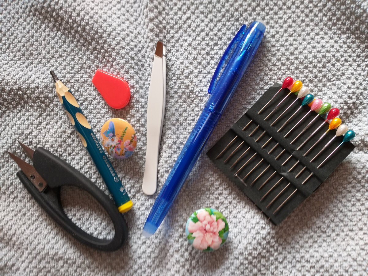 Фото автора. Мо полезные мелочи для вышивания.