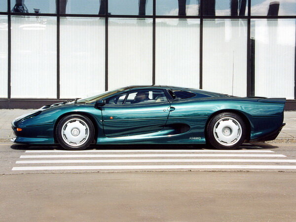 
XJ220