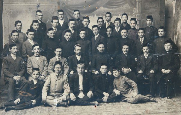 Шакирды и преподаватели медресе Галия