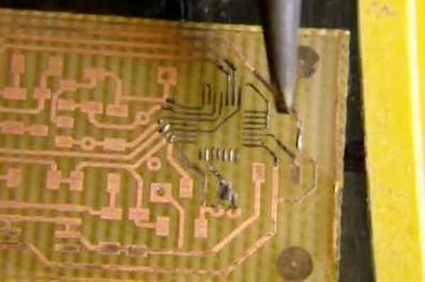 Покрытия для печатных плат. Лужение сплавом розе. Дорожки на печатной плате. Лужение печатной платы. Лужение дорожек на плате.