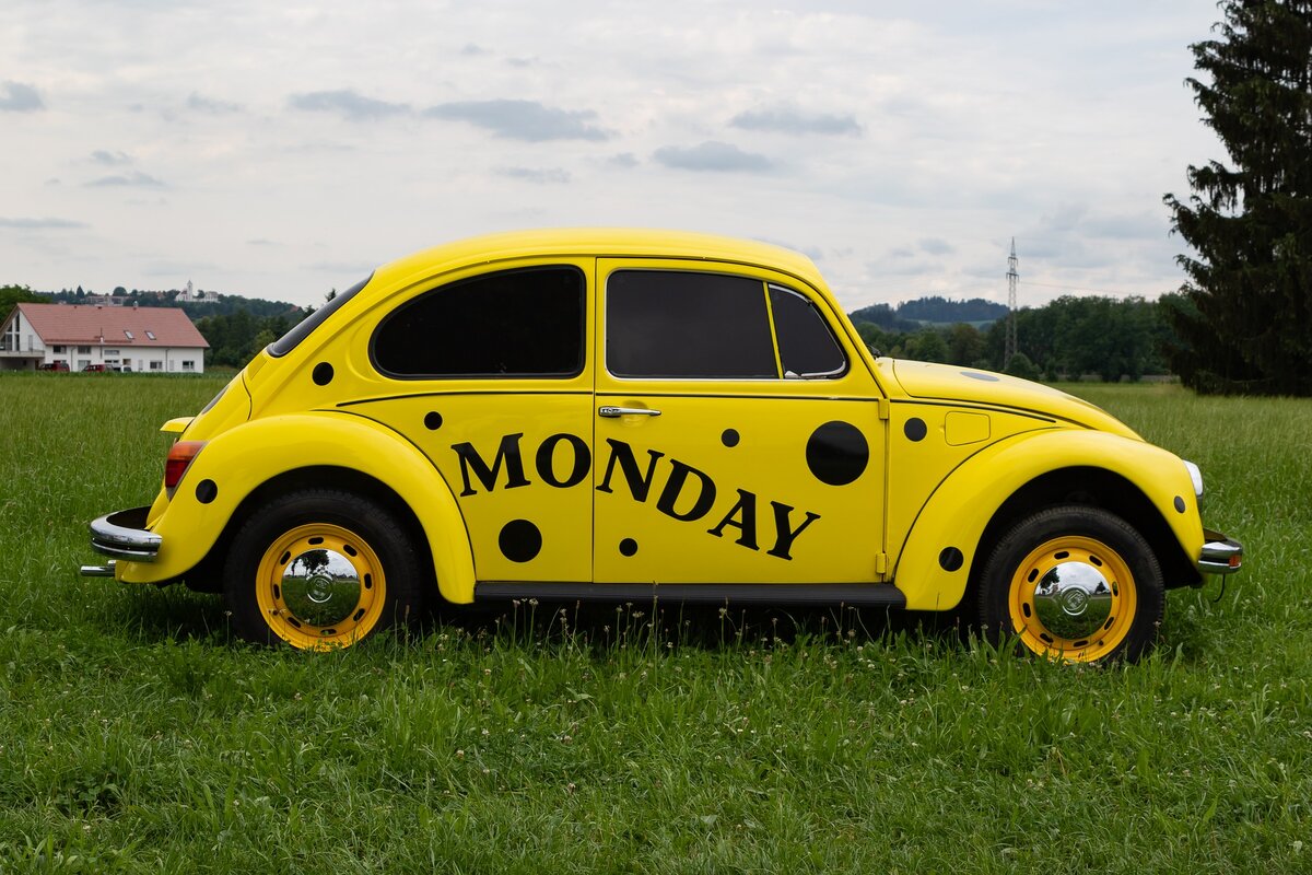 понедельник