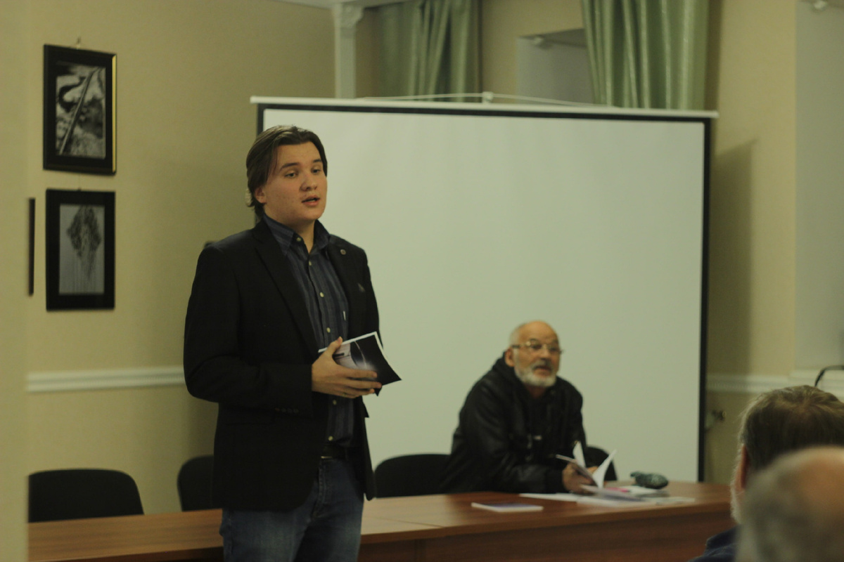 Презентация моей первой книги "Каждому своё", 2019 год