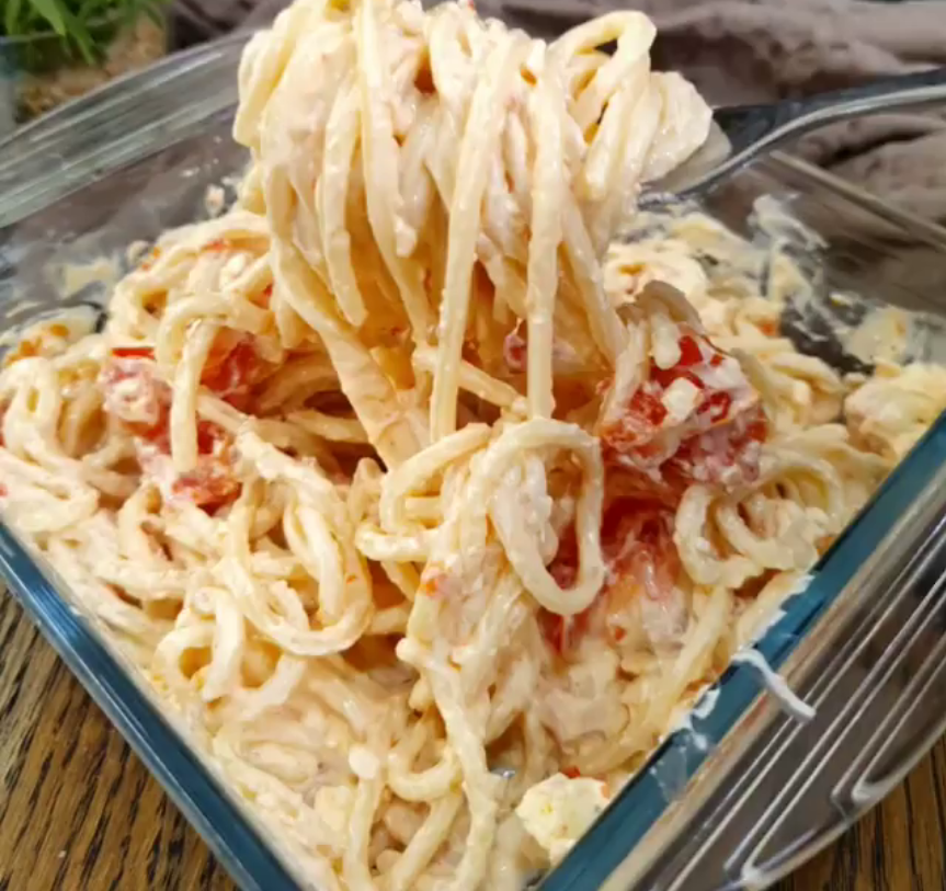 Сырные макарошки с помидорами Черри