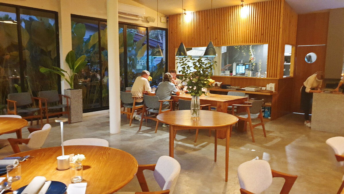 Общий вид зала