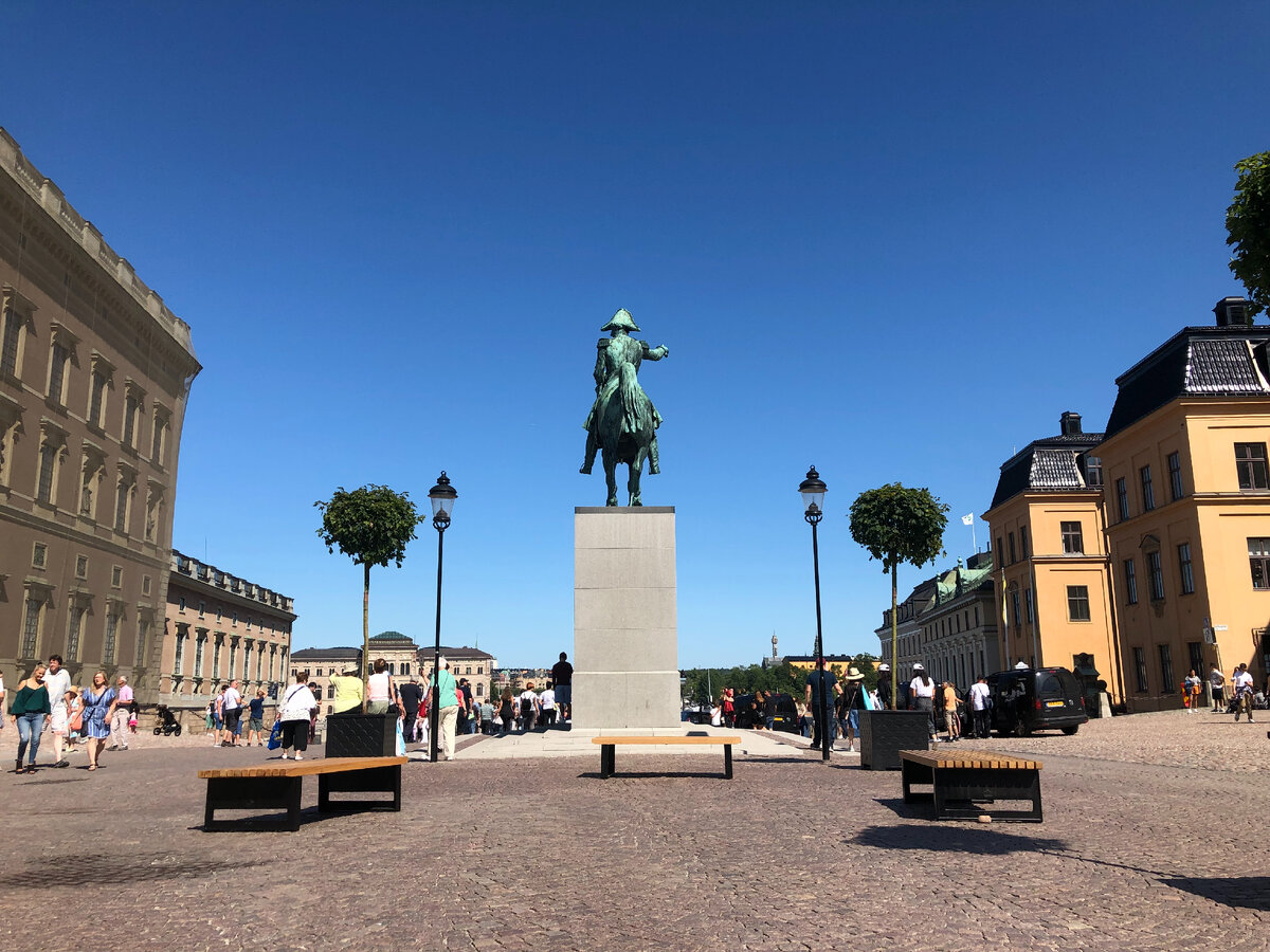 Площадь Слотсбакен (архив 2019 года)