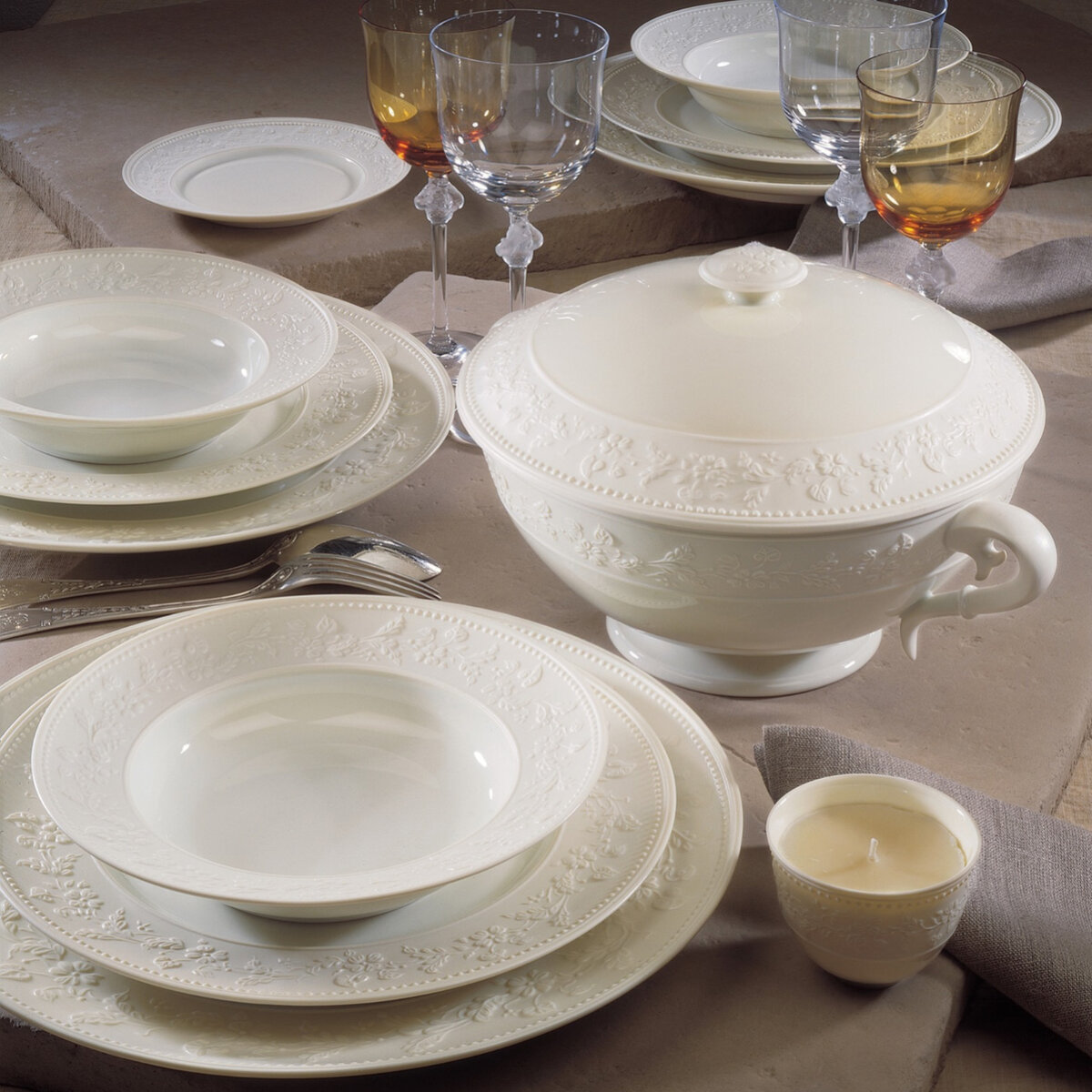 Такая посуда поможет утолить не только чувство голода, но и жажду прекрасного — каждый день!