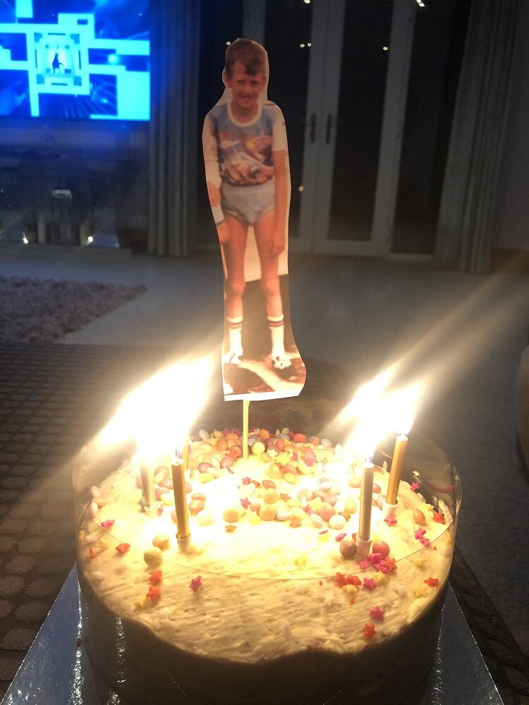 Уильямс показал свой именинный торт. Фото: Twitter