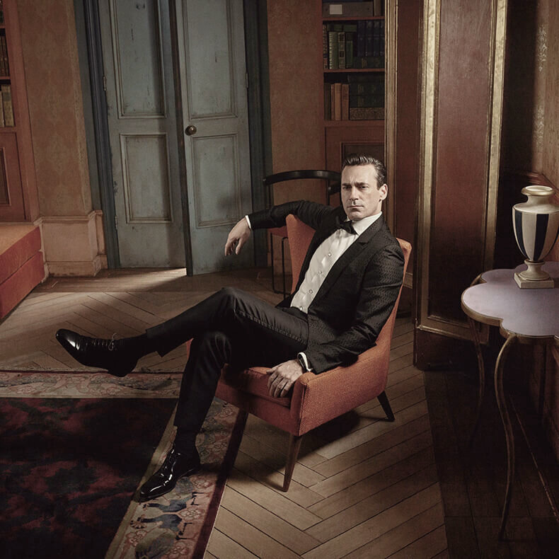 1. С низшей кастой, думаю знакомы все представительницы прекрасного пола. Это тот самый типаж, который стоит около «падика» и попивает пивко с такими же братанами. 