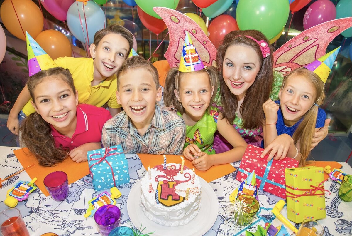 Видите сколько счастья в их глазах?)