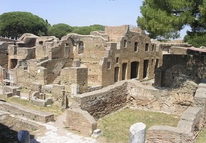 Руины виллы Плиния Младшего. Источник фото-яндекс картинки.