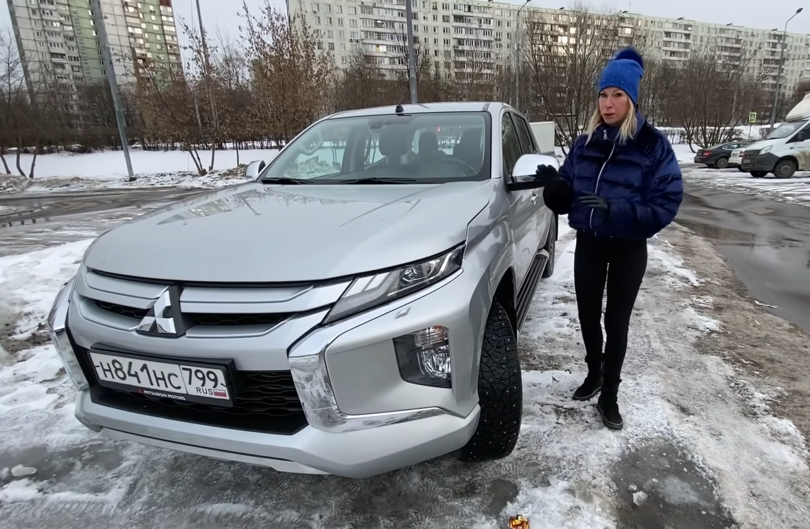 Представляю обзор автомобиля Mitsubishi L200 – эдакого грузовичка. Но перед тем, как начать о нем рассказывать, хочу напомнить вам о старте розыгрыша LADA Vesta в моем аккаунте в Инстаграм lisarulit.-2