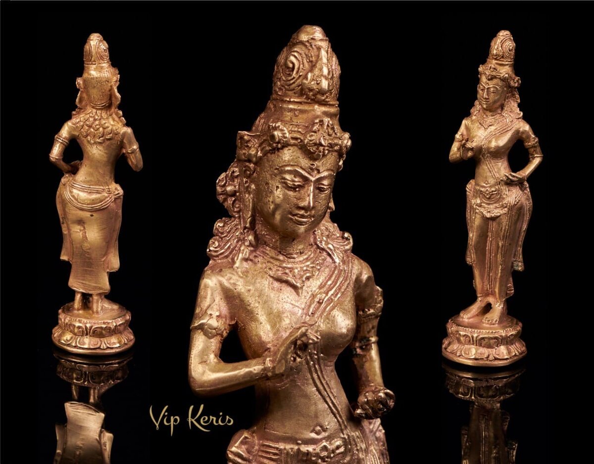 Алтарная статуя Лакшми