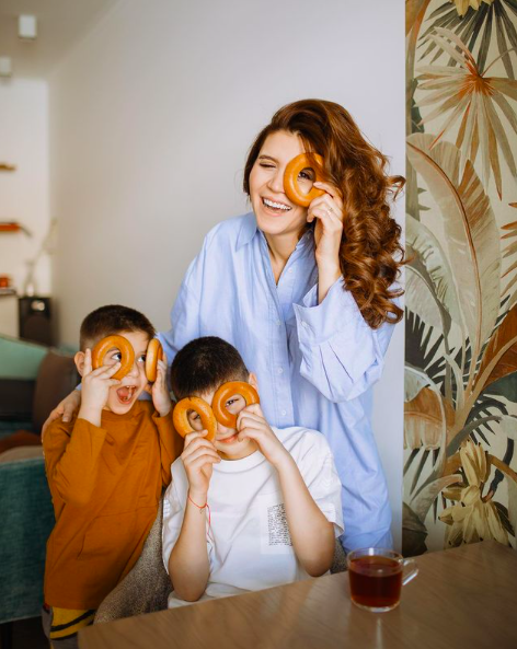 Ирина Акопян с сыновьями