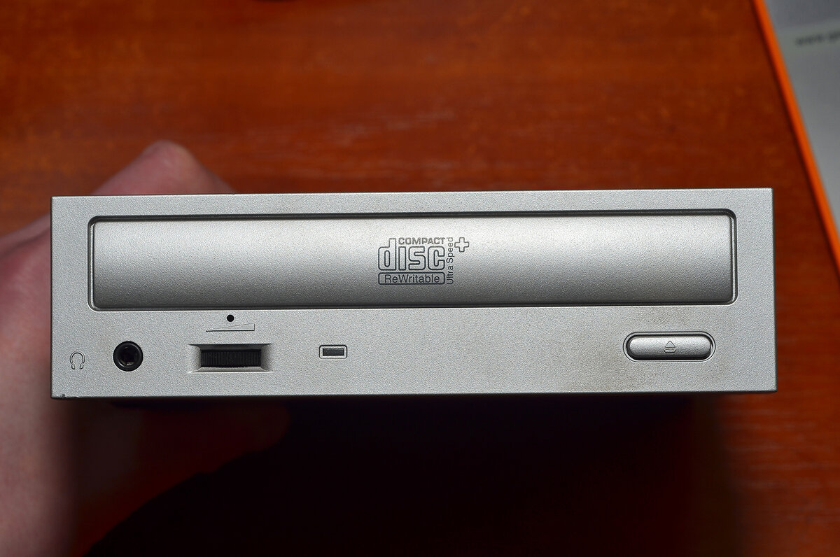 Nikon D7000+Nikkor Micro 55mm f/3.5