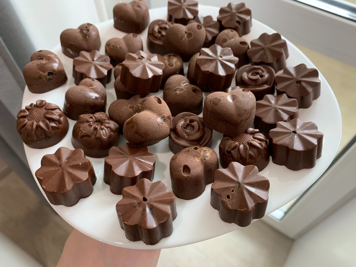 Шоколадные конфеты. Зефирные конфеты в шоколаде. Шоколадные конфеты ручной работы. Конфеты просто. Легкие конфеты своими руками