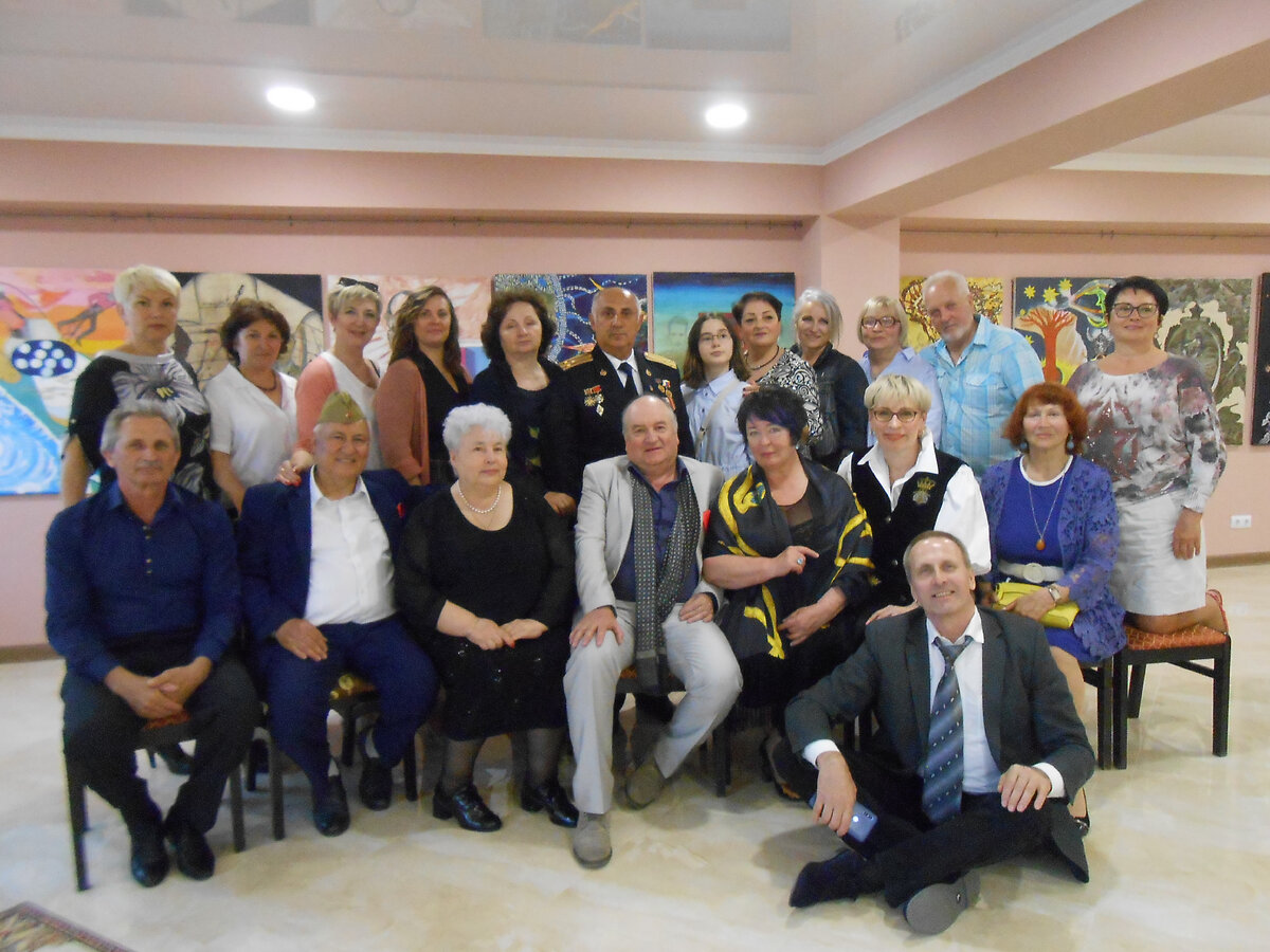 Участники выставки и Боевое Братство