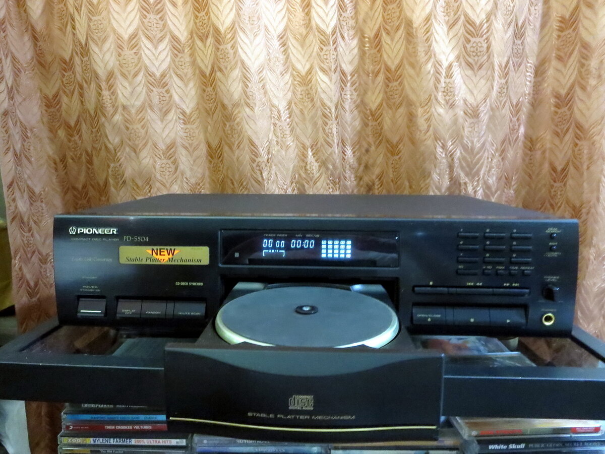 CD Pioneer с транспортом Stabble Platter. Фото автора. Галерея, листайте вправо.