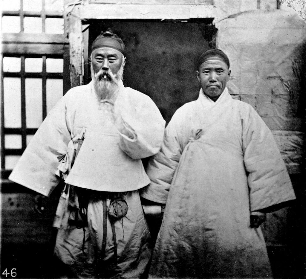 Корейские мужчины, 1871 год / Фотограф Джон Томсон / Из библиотеки редких книг и рукописей Бейнеке в Йельском университете