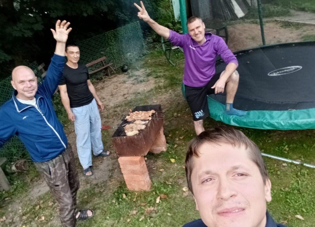 Также центр реабилитации, общение на природе
