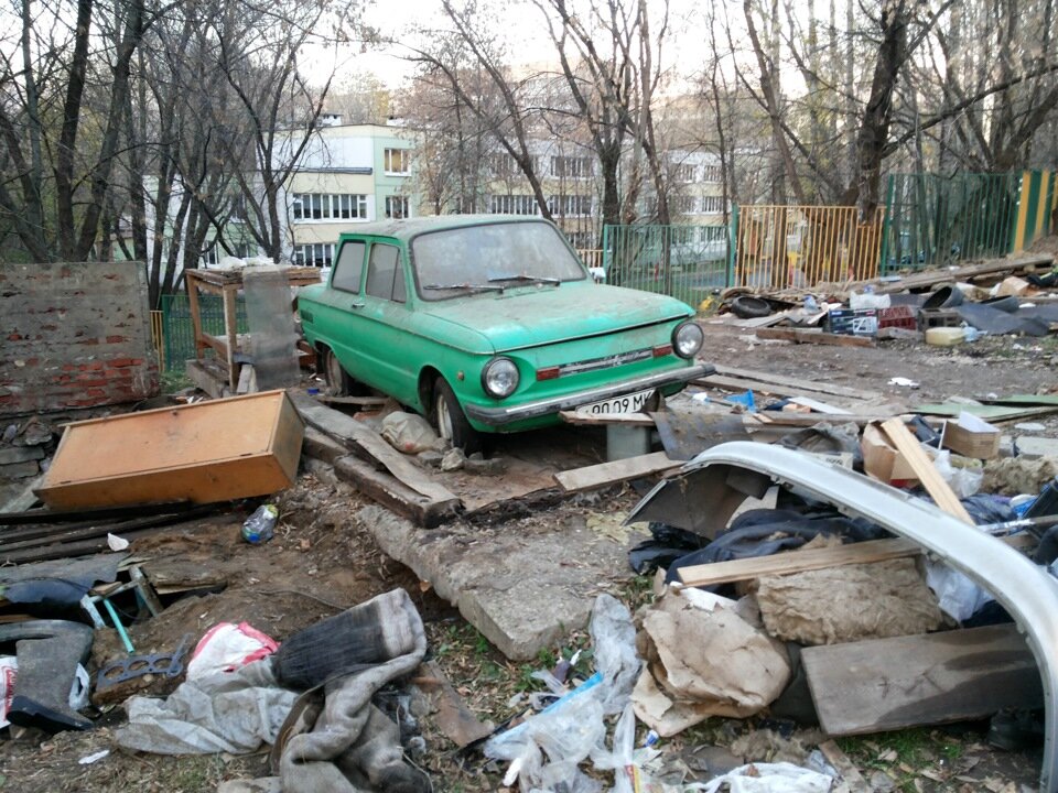 Не оформив гараж рискуете потерять и постройку и свои личные вещи