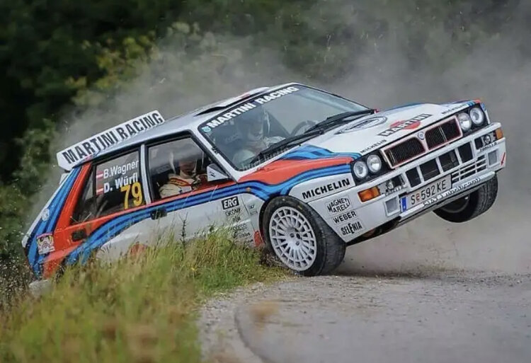 Lancia Delta integrale Rally Group b