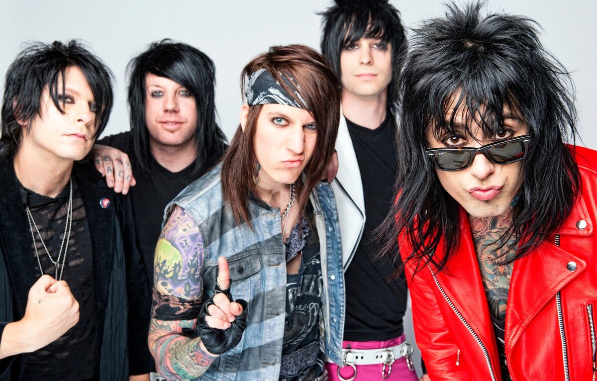 Falling in Reverse. Изображение взято из открытых источников интернета.