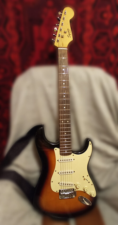 Fender Squier или как его называют в народе "кусок фанеры"