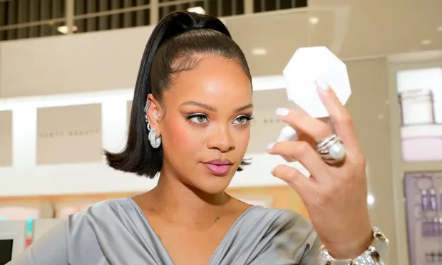 Рианна впервые попала в список миллиардеров. Фотография: Кевин Мазур/Getty Images для Fenty Beauty by Rihanna.