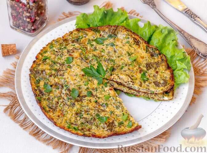 яйца, щавель, молоко, лук репчатый, масло сливочное, масло растительное, зелень петрушки, зелень укропа, соль, перец молотый, листья салата