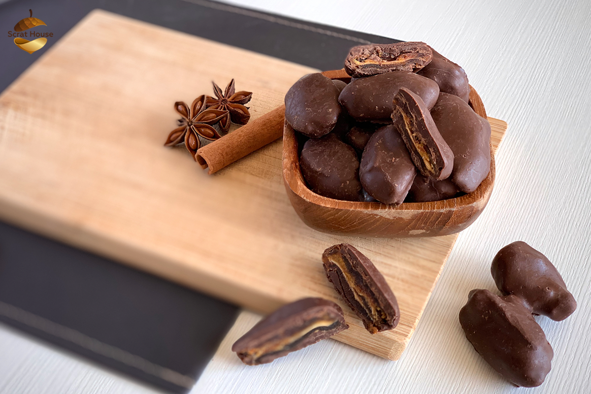 Конфеты с финиками и орехами в шоколаде