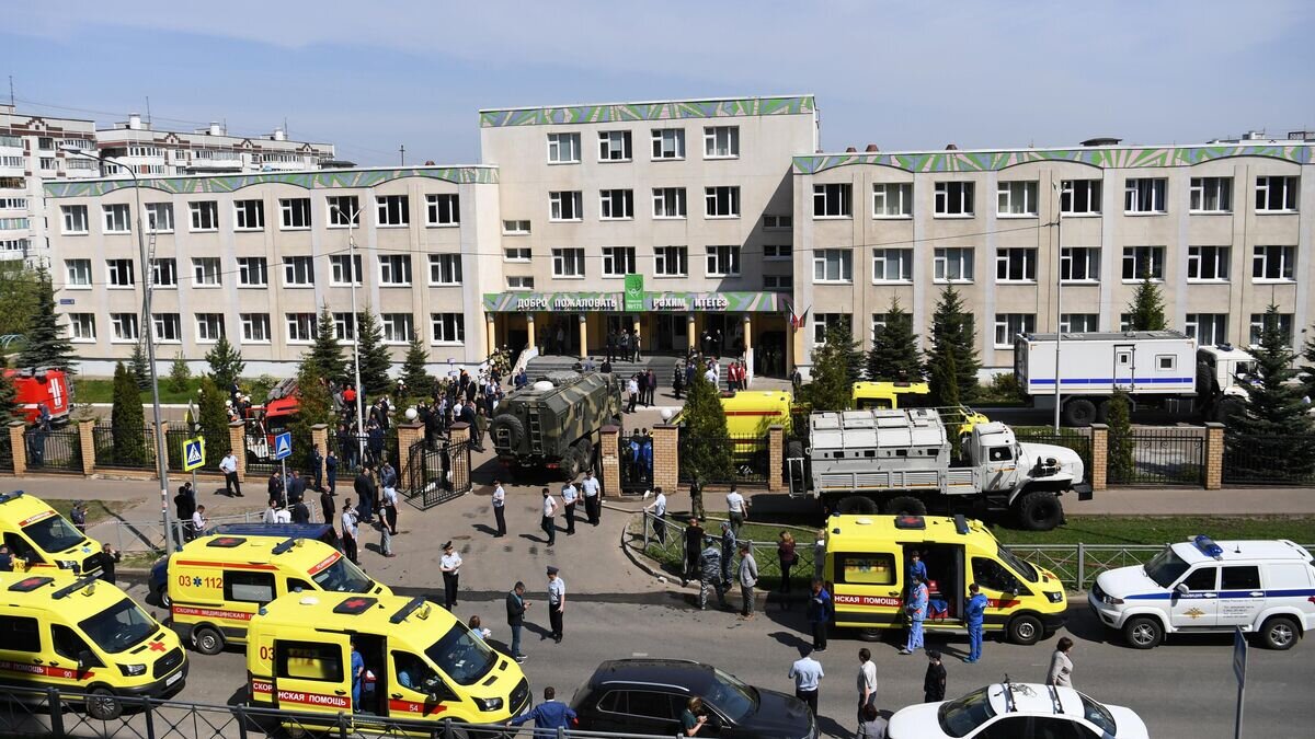    Стрельба в школе в Казани© РИА Новости / Максим Богодвид