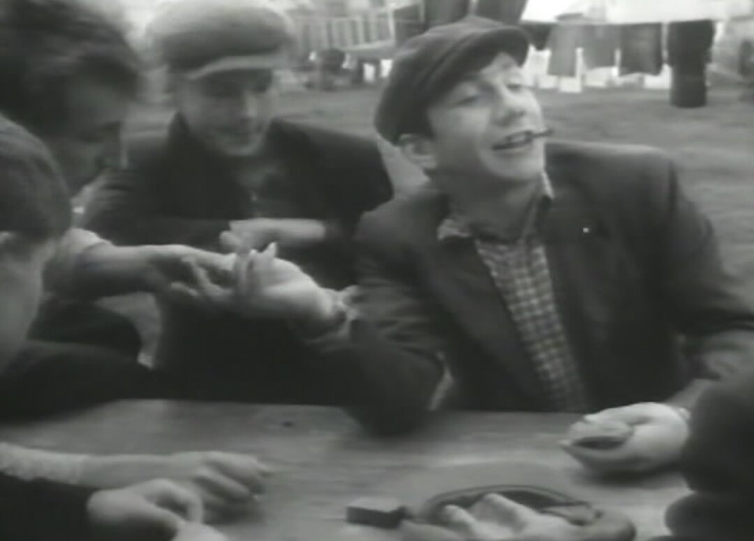 Савелий Крамаров в фильме "Ребята с нашего двора"