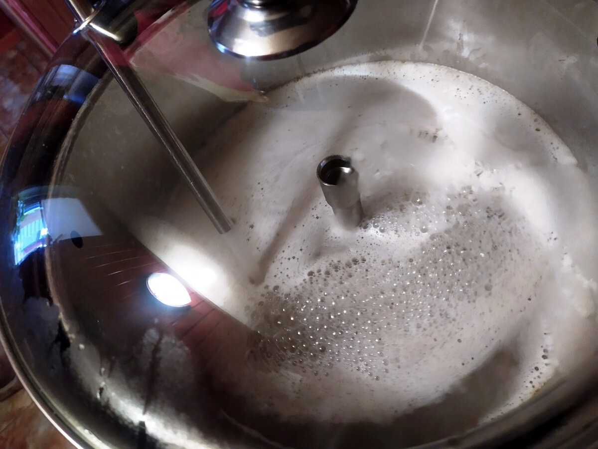 Работает насос