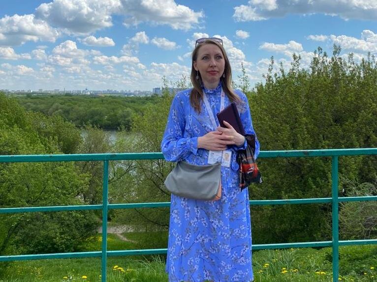 Во время экскурсии. На фото автор Ольга Брезгина, экскурсовод по Москве. Фото Елена Митченко