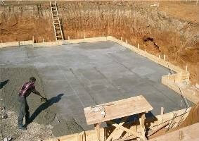 Высота верхней части опалубочной конструкции должна соответствовать нулевой отметки фундамента.