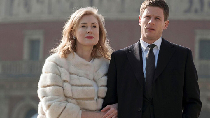 Кадр из сериала "МакМафия"