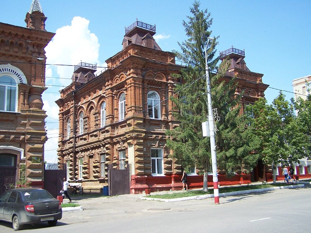 Где находится аткарск. Аткарск улица Коммунистическая дом исторический. Аткарск фото города. Усадьба помещиков Воронцовых-Дашковых Саратовская область.