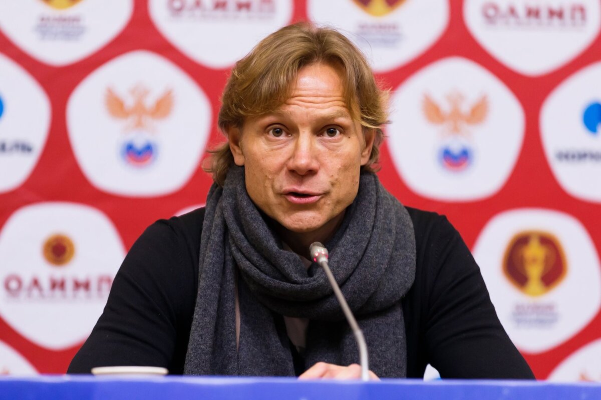 Валерий Карпин.Источник:https://goo.su/6Sfi